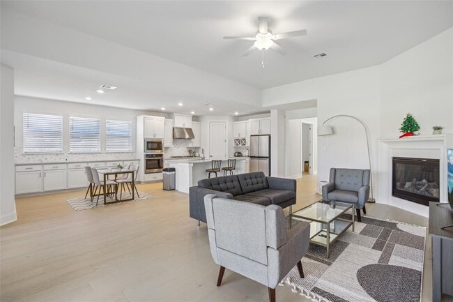 Building Photo - 1409 Pink Granite Blvd