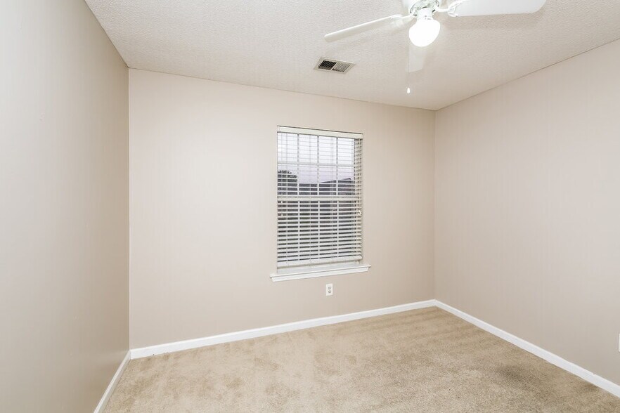 Building Photo - 11626 Mahogany Dr