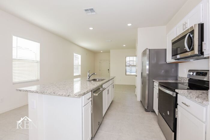 Building Photo - 18391 Los Gabrieles Wy