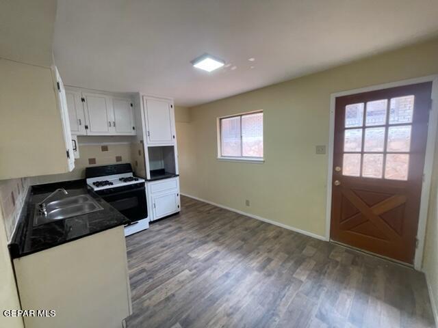 Building Photo - 3031 Van Buren Ave