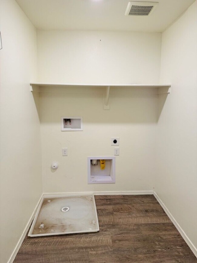 Building Photo - Northwest/ Marana- 5 Bedroom/ 3 Bathroom h...