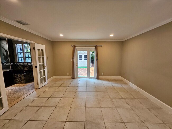 Building Photo - 38 SW 6th St