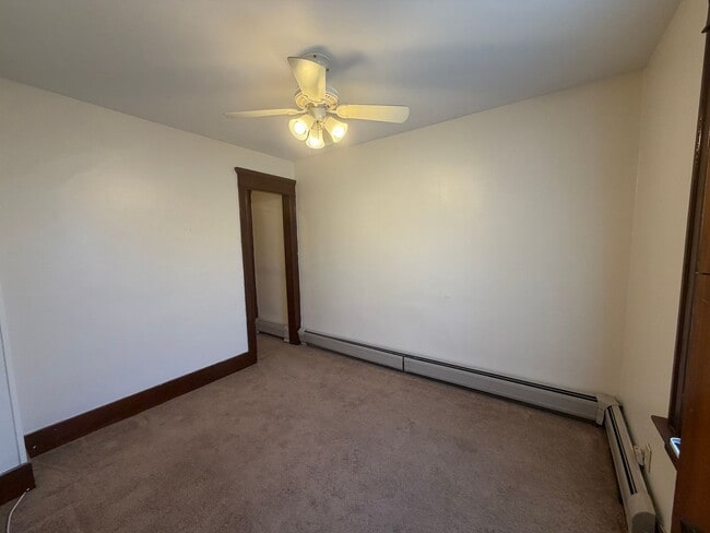 Building Photo - 14 Richmond Ln