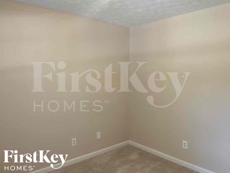 Building Photo - 100 Myrtle Grove Ln