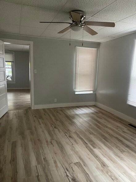 BEDROOM - 838 N Elizabeth St