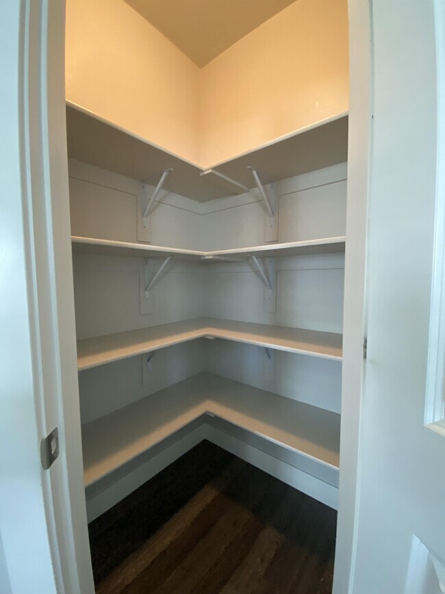 Building Photo - 15355 Tarawa Dr