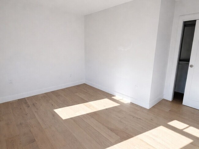 Building Photo - 65 L St