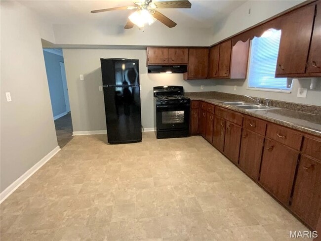 Building Photo - 120 Dean Ave