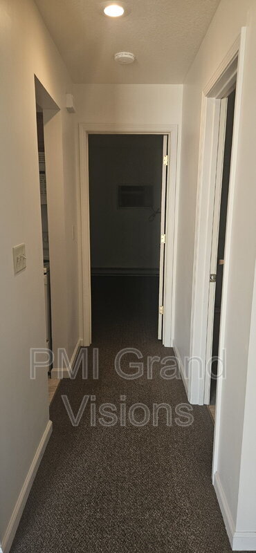Building Photo - 1308 Arthur Ave