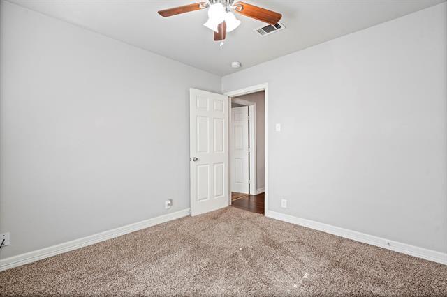 Building Photo - 2942 Esterbrook Dr