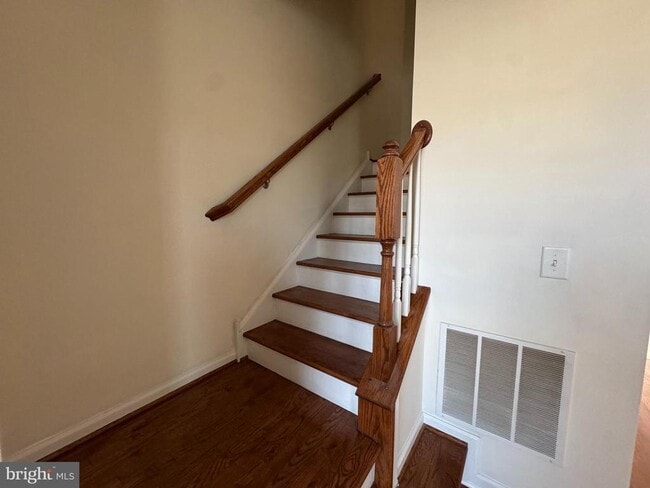 Building Photo - 814 Susan Cir