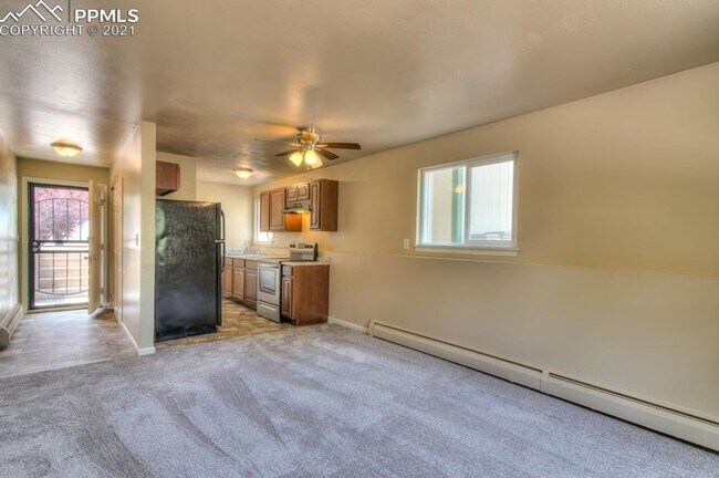 Building Photo - 1197 Cree Fourplex