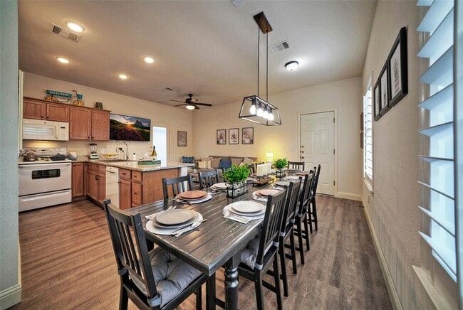 Building Photo - 301 Windridge Village Cove