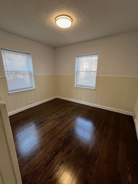 Building Photo - 151 W Glen Ln