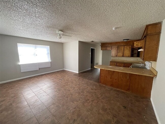 Building Photo - 105 Effie Ln