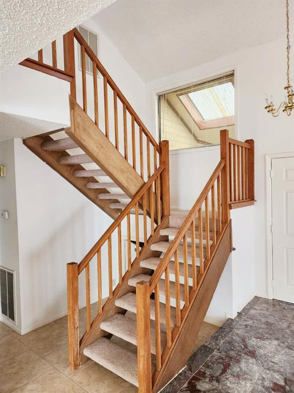 Building Photo - 2122 Braesmeadow Ln