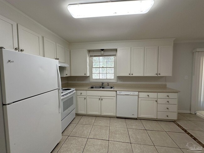 Building Photo - 4290 La Borde Ln