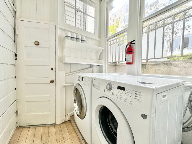 Building Photo - 152 Sproule Ln.