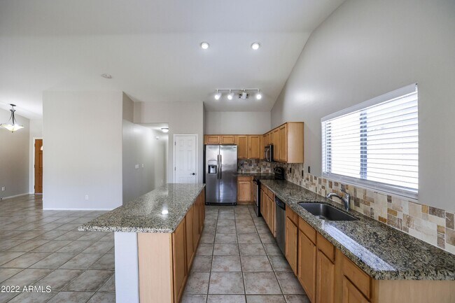Building Photo - 16462 W Sandra Ln