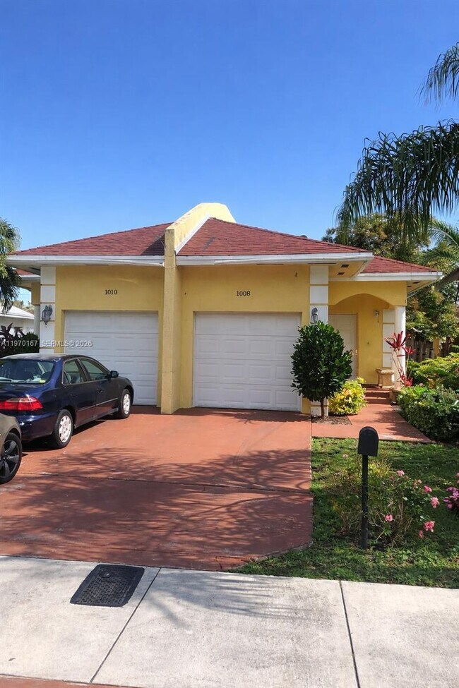 Building Photo - 1010 NW 2nd Ave