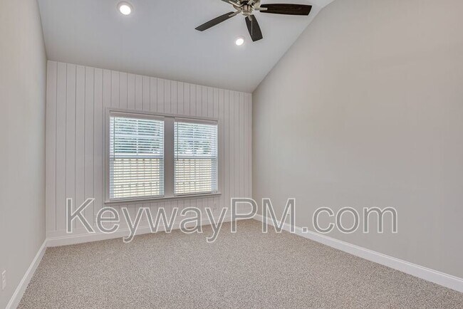 Building Photo - 8047 Kinsale Ave SE