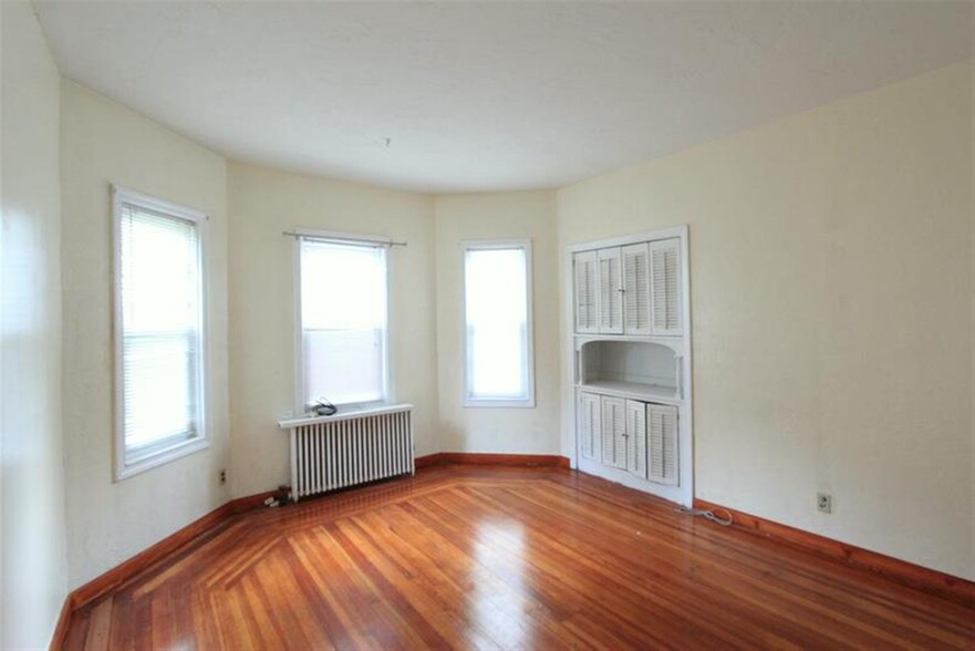 Building Photo - 25 Belknap St