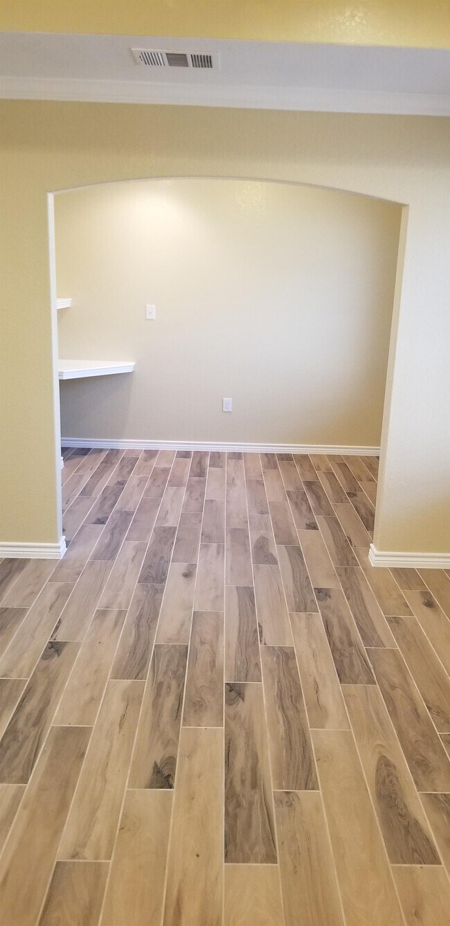 Building Photo - 9610 Taylor Renee Dr