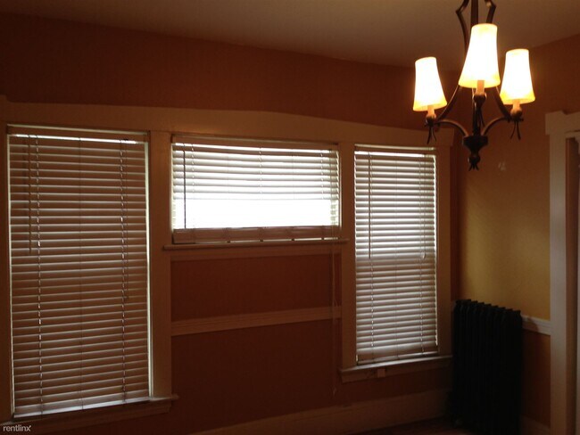 Building Photo - 2 br, 1 bath  - 456 Wealthy St SE Apt 9