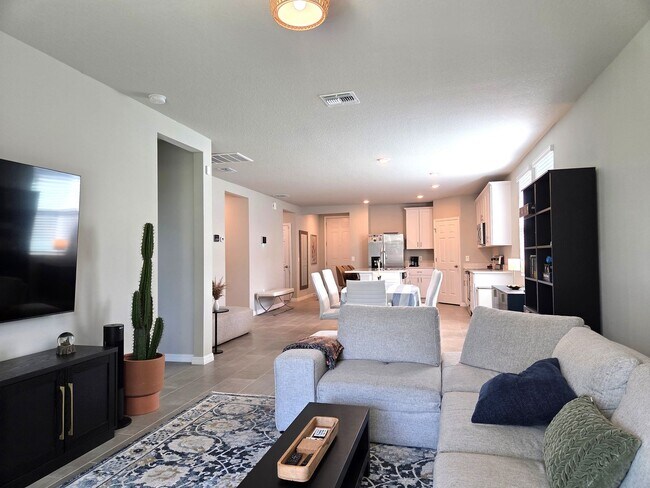 Building Photo - Pet Friendly Home in Cagan Crossings East