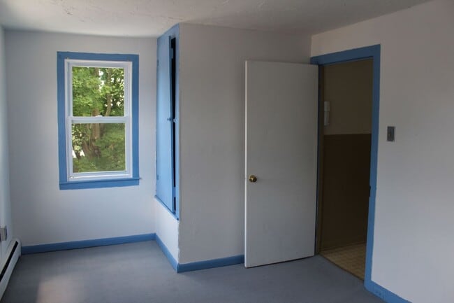 Building Photo - Charming Colonial in Dallastown Borough