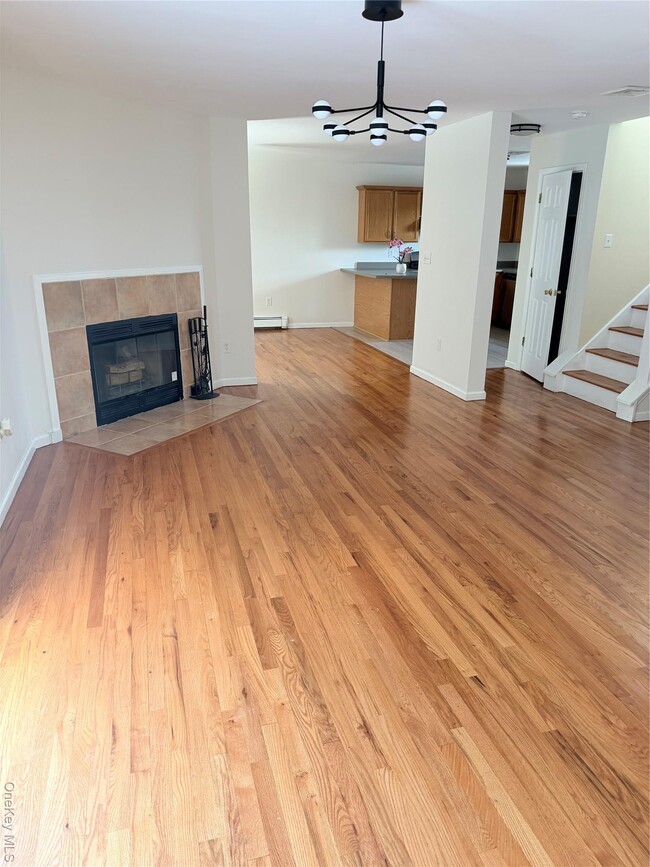 Building Photo - 219 Mary Lou Ave