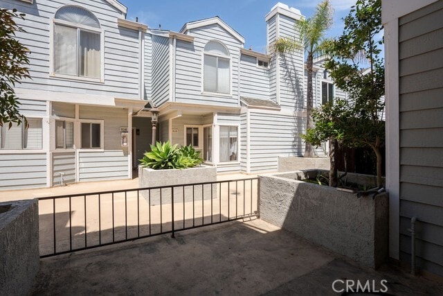 Building Photo - 260 Victoria St