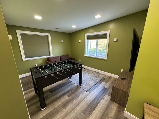 Building Photo - Pet Friendly!!!!