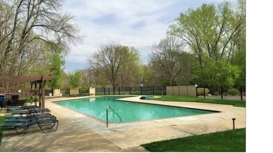 Building Photo - 362 W Eagle Lake Dr