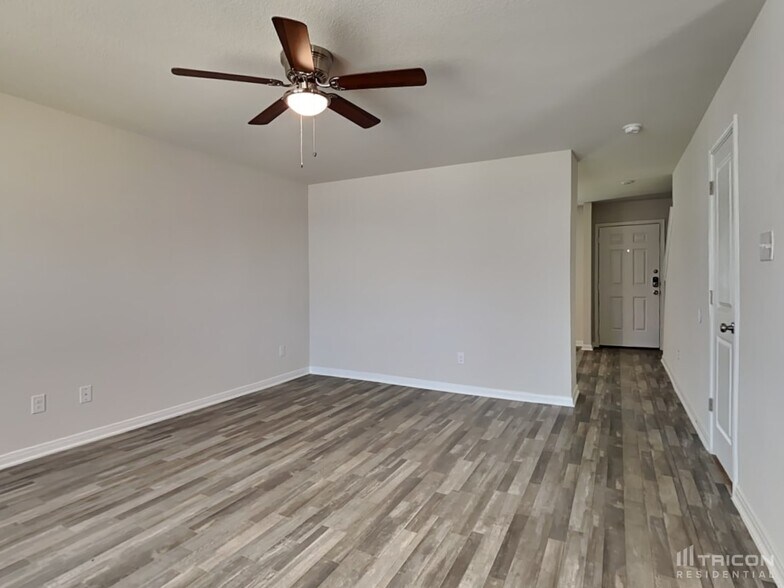 Building Photo - 15547 Taylorcrest Dr