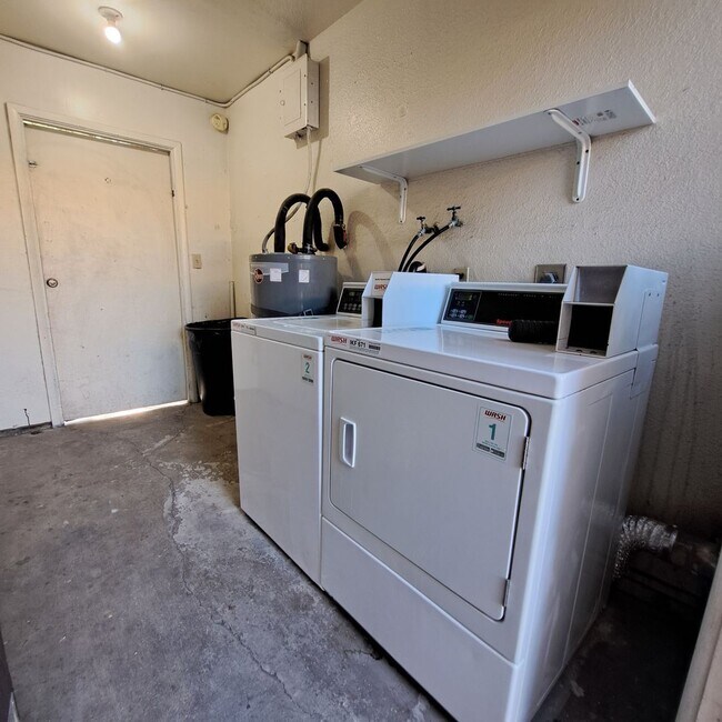 Building Photo - NEWLY RENOVATED & MODENIZED 2ND FLOOR CONDO IN SPRING VALLEY