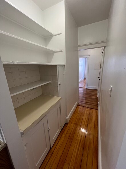 Building Photo - 124 Sutherland Rd