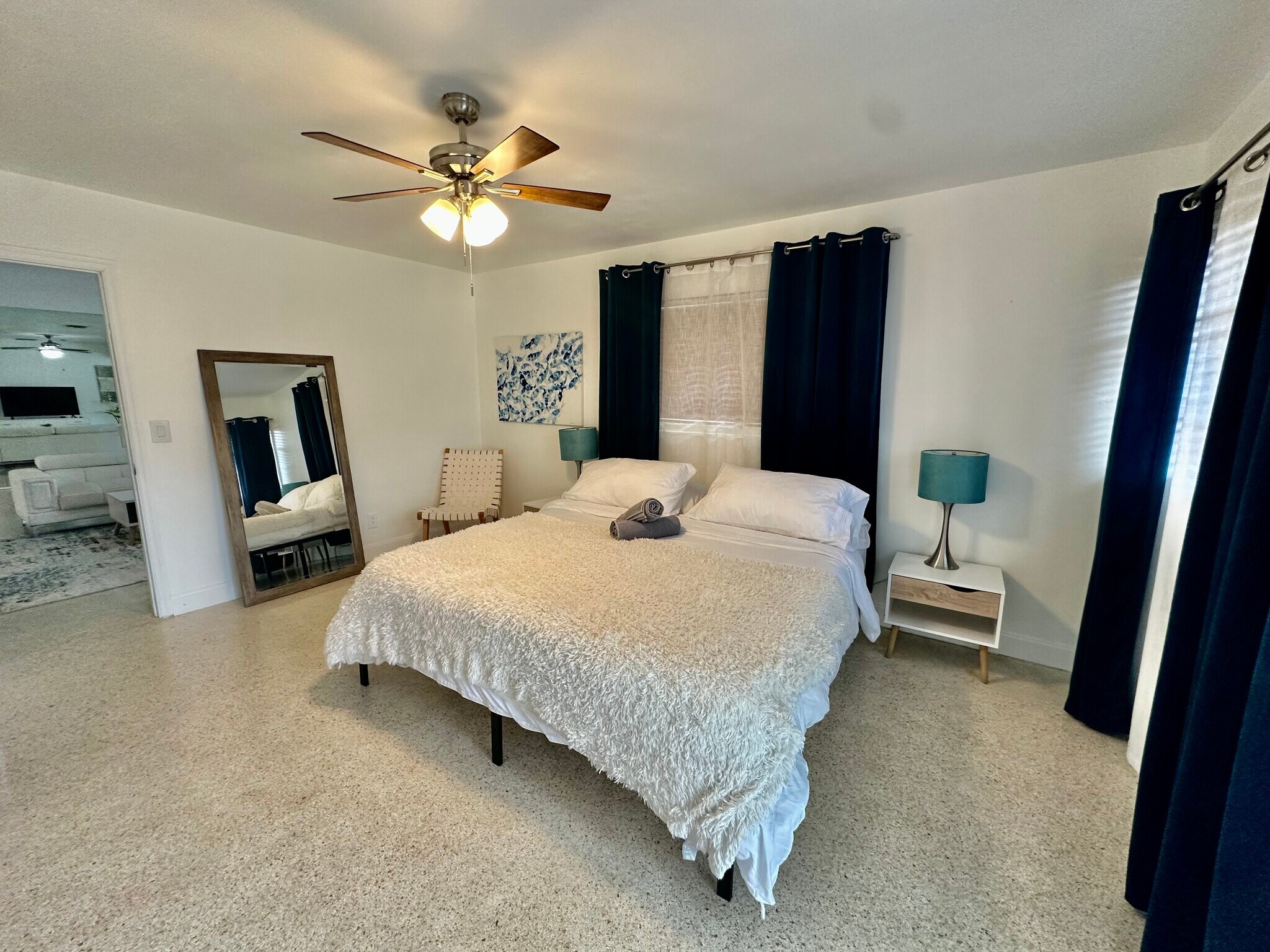 Building Photo - 2901 NW 9th Ter