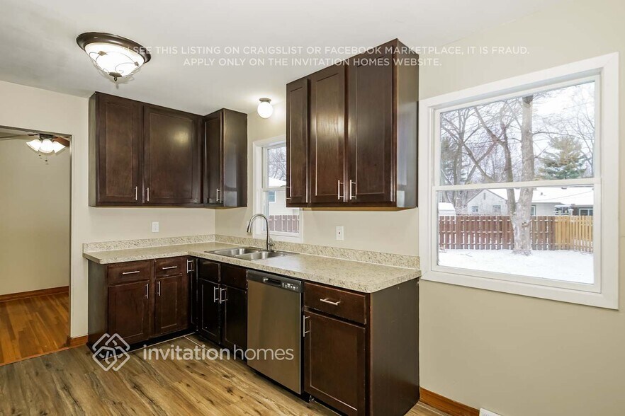 Building Photo - 2273 Sierra Dr