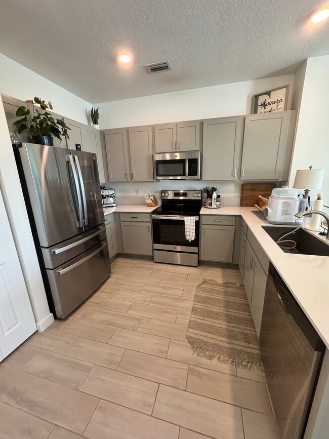 Building Photo - 1011 White Oak Ter