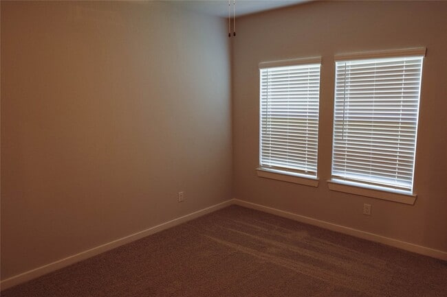 Building Photo - 8598 Blueberry Ash St