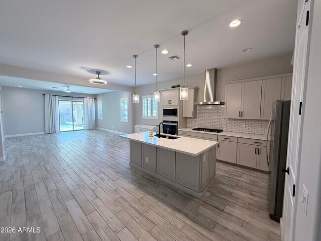 Building Photo - 4405 W Palace Sta Rd