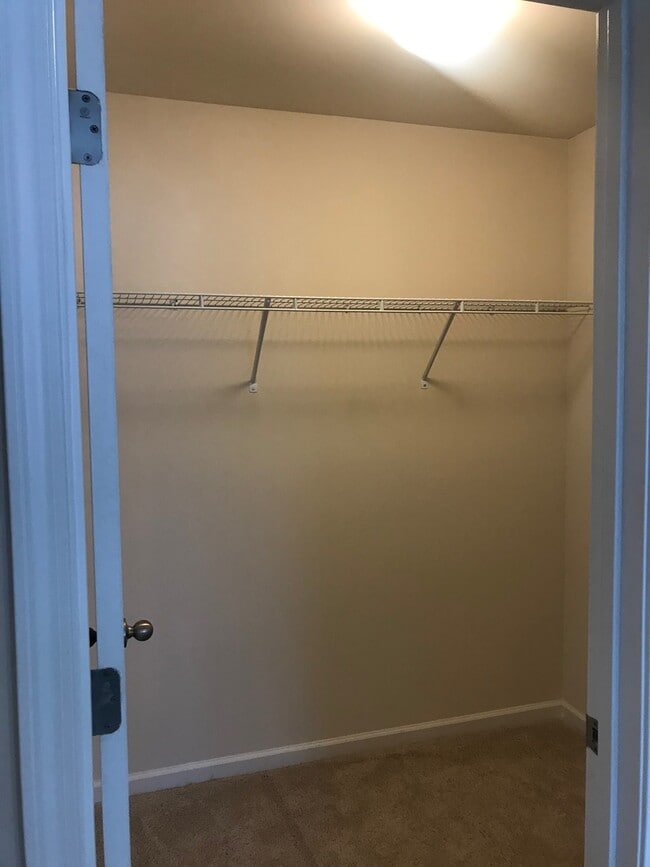 Building Photo - BEAUTIFUL! 4 Bedrooms/3.5 baths in Wild Wing. Spacious & Tons of space!