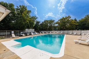 Reside 3031 Resident's Pool - Reside 3031