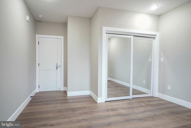 Building Photo - 4432 Wingate St