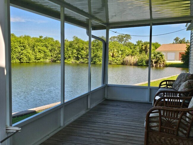 Building Photo - 200 S Banana River Dr