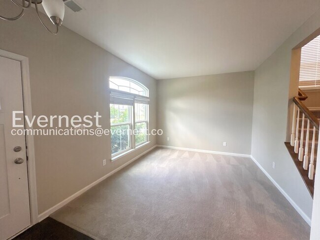 Building Photo - Limited Time Special Offer / 4 Bed, 2.5 Bath Home with Garage / Pet-Friendly / Vouchers Accepted ...