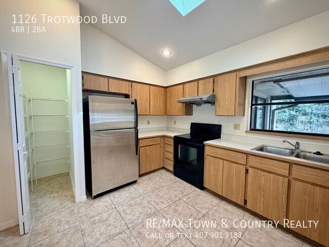 Building Photo - 1126 Trotwood Blvd