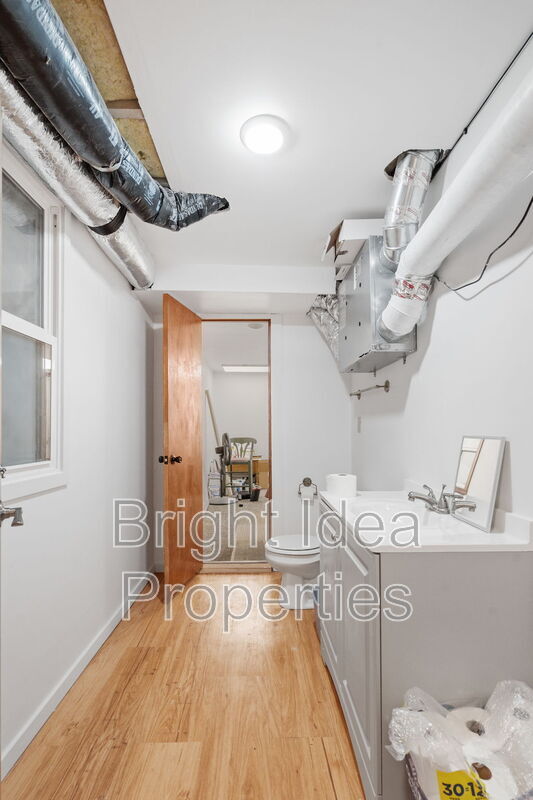 Building Photo - 2535 Aldrich Ave S