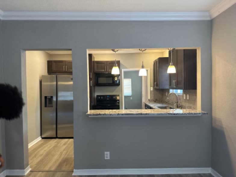 Building Photo - 2405 E 20th Ave